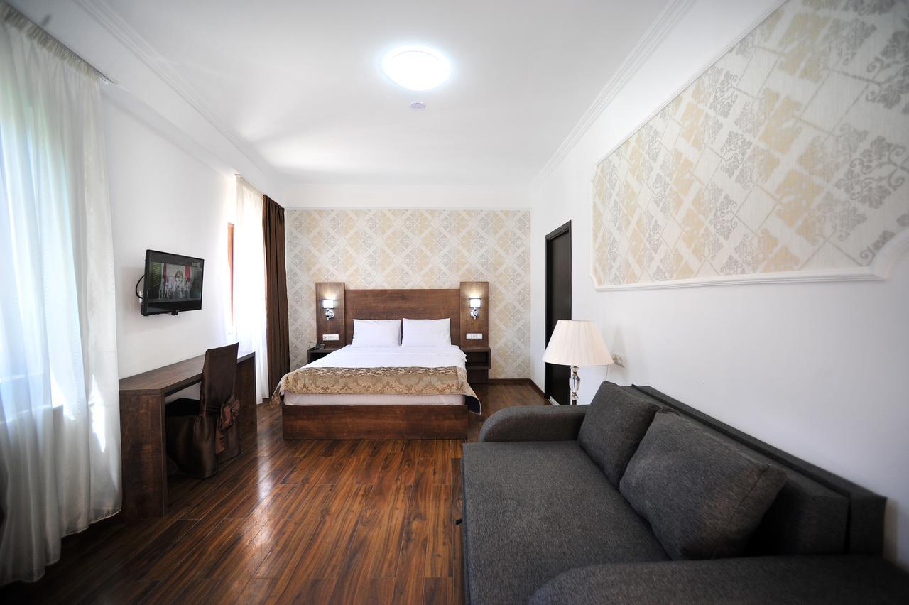 Rk City Hotel Tbilisi Ngoại thất bức ảnh
